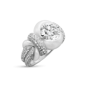 side view of a scintillating 18K Gold White Jade Round Diamond Ring - jingyayi - White Gold
